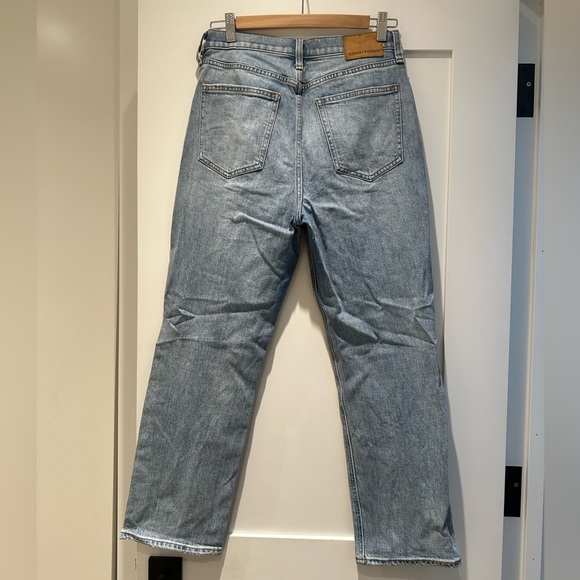Denim Forum - The Arlo High Rise Straight Jean - Picture 2 of 5